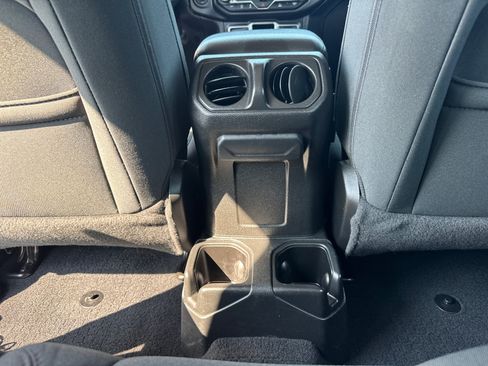 Used 2022 Jeep Wrangler Unlimited Sport AWD/4WD image 7