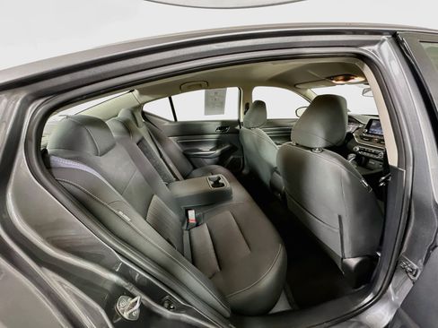 Used 2025 Nissan Altima 2.5 SV FWD image 28