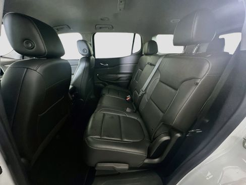 Used 2023 GMC Acadia SLT FWD image 29