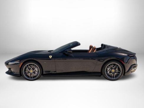 Used 2025 Ferrari Roma Spider RWD image 5