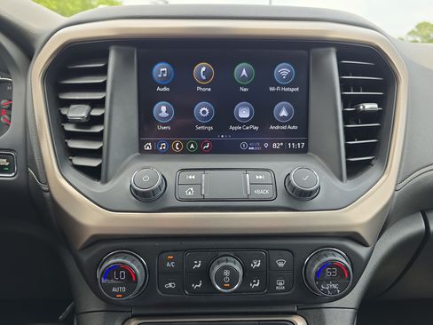 Used 2022 GMC Acadia Denali w/ Denali Ultimate Package FWD image 23