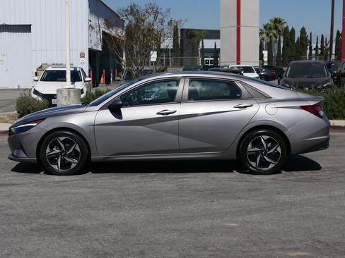 Certified 2023 Hyundai Elantra SEL w/ Convenience Package image 6