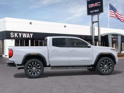 New 2026 GMC Canyon Denali image 21