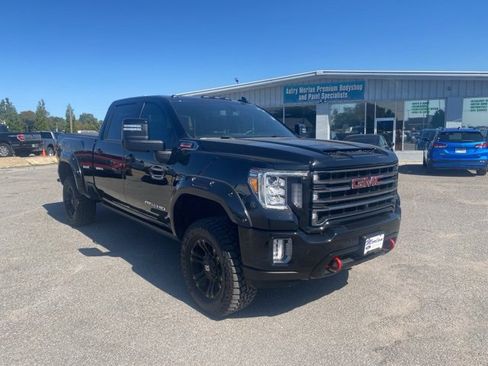 Used 2022 GMC Sierra 2500 AT4 w/ AT4 Preferred Package image 8