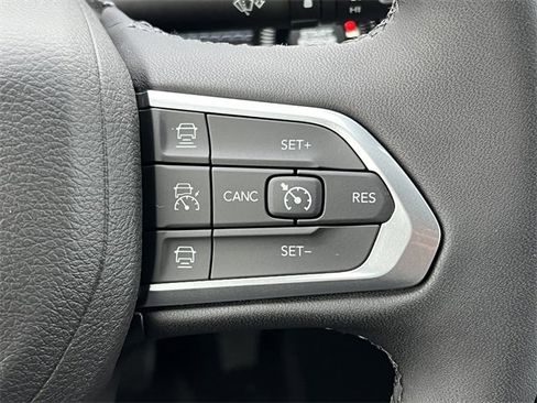 New 2026 Jeep Compass Limited image 17