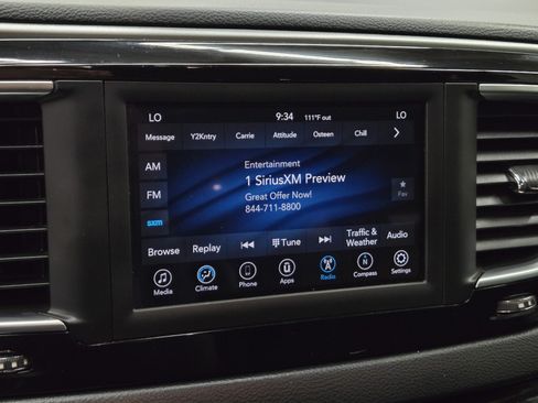 Used 2019 Chrysler Pacifica Touring Plus w/ S Appearance Package FWD image 18