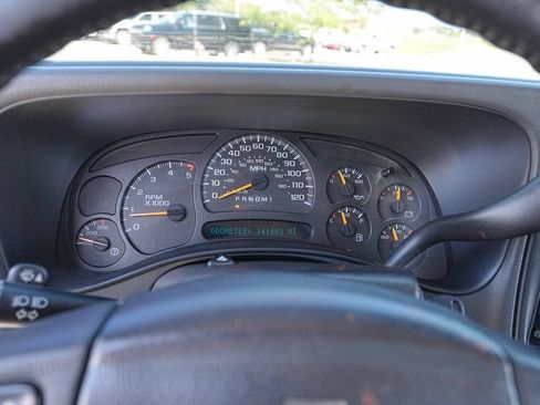 Used 2006 Chevrolet Silverado 2500 W/T w/ Heavy-Duty Power Package AWD/4WD image 24
