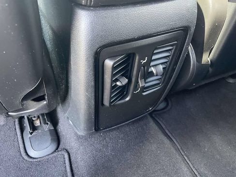 Used 2024 Dodge Durango SXT w/ SXT Blacktop Group RWD image 16