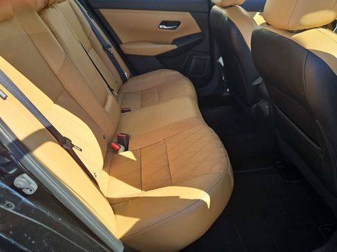 Used 2021 Nissan Sentra SV w/ SV Premium Package FWD image 21