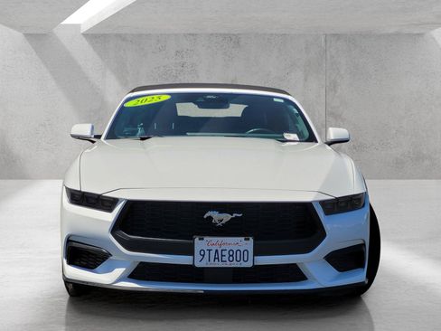 Used 2025 Ford Mustang Premium RWD image 3