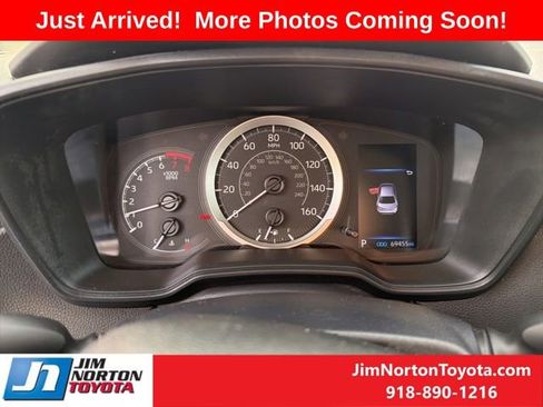 Used 2022 Toyota Corolla LE FWD image 11
