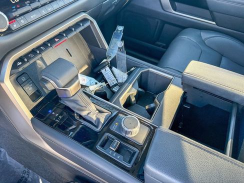 Used 2024 Toyota Tundra Limited image 20