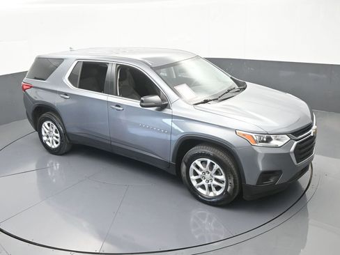 Used 2021 Chevrolet Traverse LS image 48