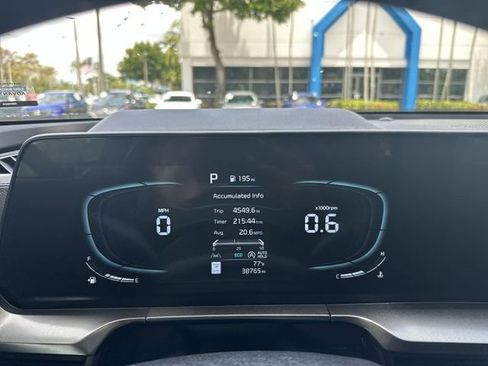 Used 2025 Kia Telluride S AWD/4WD image 26