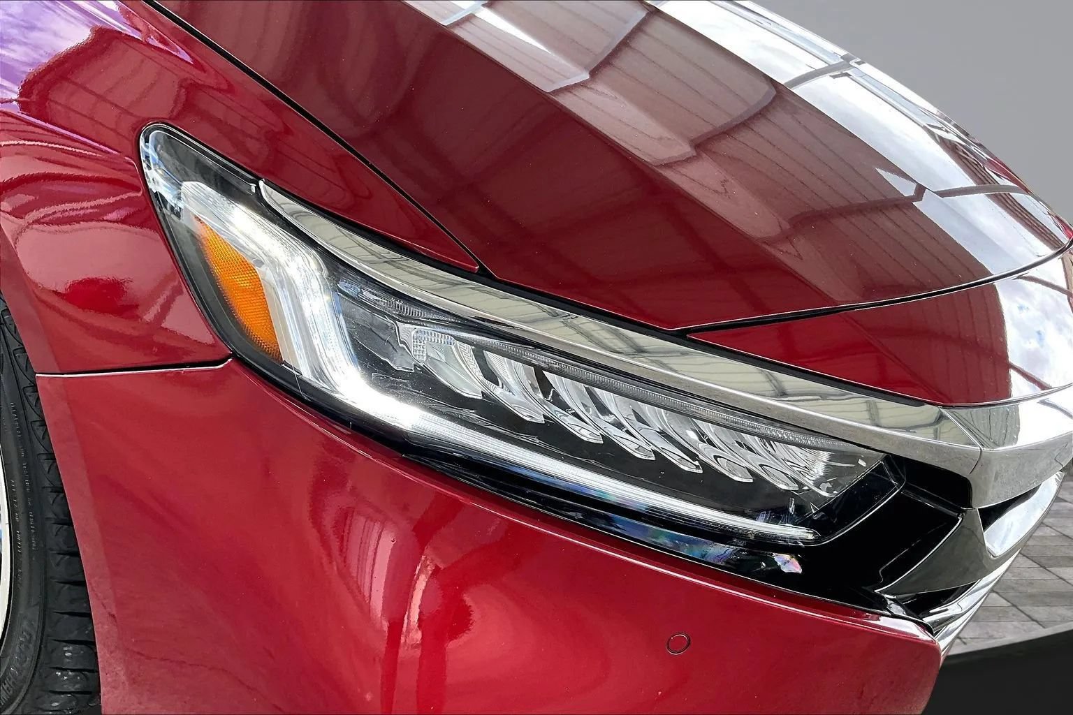 Used 2018 Honda Accord Touring image 29