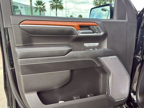 Used 2022 GMC Sierra 1500 Denali w/ Denali Reserve Package image 15