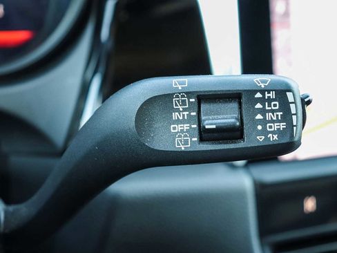 Used 2023 Porsche Macan image 31