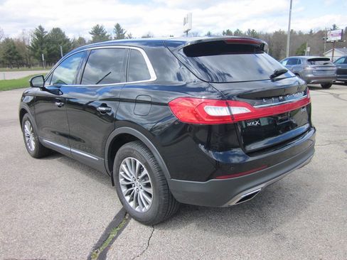 Used 2018 Lincoln MKX Select w/ Select Plus Package AWD/4WD image 4