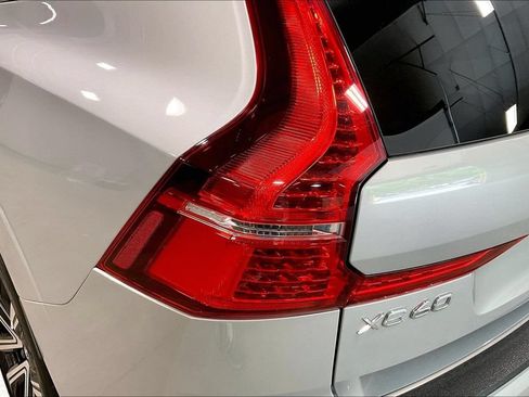 Used 2023 Volvo XC60 B6 Ultimate w/ Climate Package AWD/4WD image 24