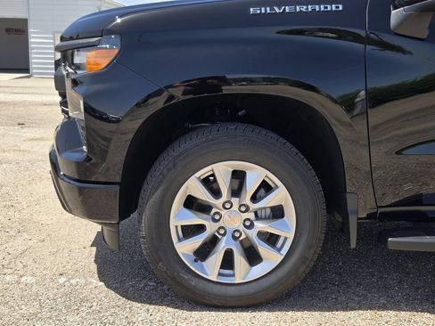 New 2026 Chevrolet Silverado 1500 Custom RWD image 9