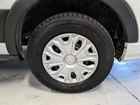 Used 2025 Ford Transit 350 XLT RWD image 12
