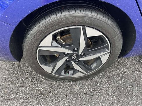 Certified 2023 Hyundai Elantra SEL w/ Convenience Package image 7