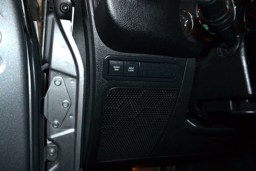 Used 2015 Jeep Wrangler Unlimited Rubicon w/ Dual Top Group AWD/4WD image 16