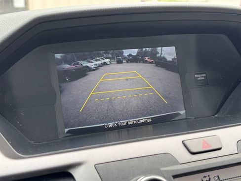 Used 2014 Honda Odyssey LX image 2
