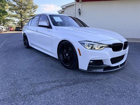 Used 2018 BMW 340i xDrive Sedan AWD/4WD image 3
