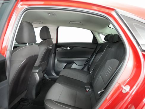 Used 2019 Kia Forte S image 33