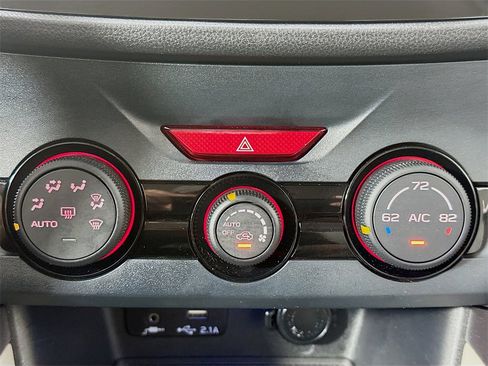 Used 2020 Subaru Forester w/ Alloy Wheel Package image 18