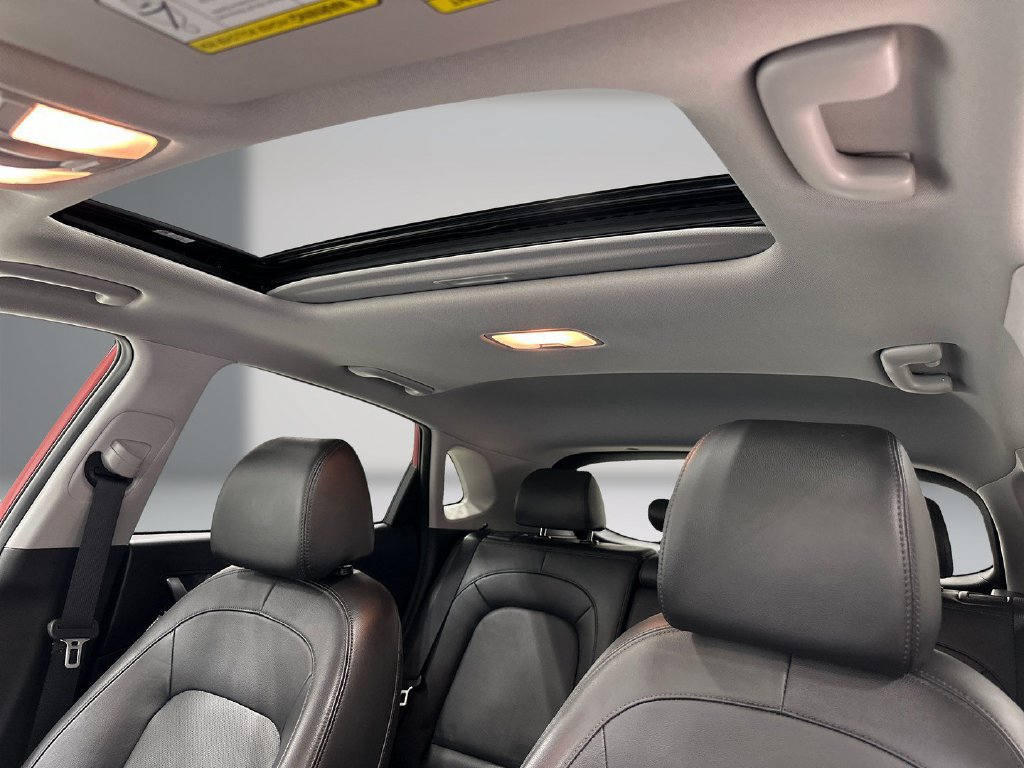 Certified 2022 Hyundai Kona Limited FWD image 18