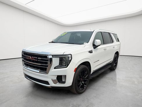 Used 2023 GMC Yukon SLT w/ SLT Premium Package AWD/4WD image 3