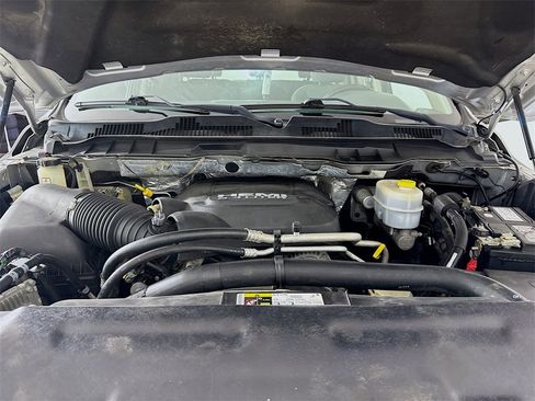 Used 2017 RAM 2500 Tradesman w/ Chrome Appearance Group image 28