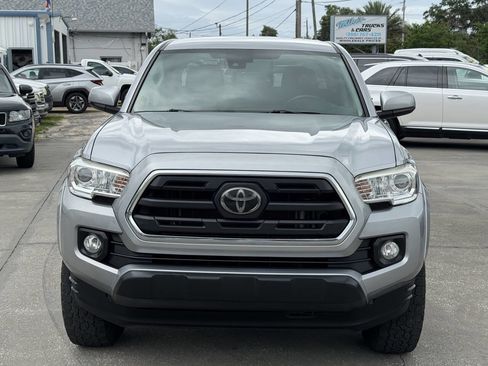 Used 2019 Toyota Tacoma SR5 w/ SR5 Appearance Package (SM) RWD image 3