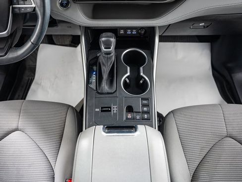 Certified 2023 Toyota Highlander LE image 29