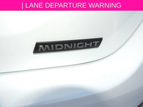 Certified 2025 Nissan Sentra SR w/ Midnight Edition FWD image 14