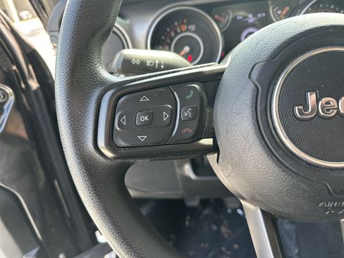 Used 2020 Jeep Wrangler Unlimited Sport AWD/4WD image 19