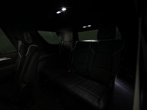 Used 2025 Cadillac Escalade V image 16