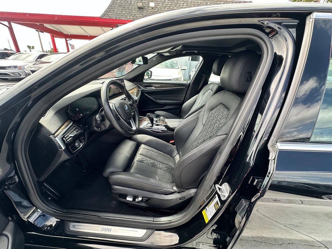 Used 2021 BMW 530i w/ Convenience Package RWD image 9