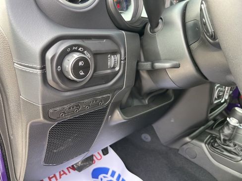 New 2026 Jeep Gladiator Sport image 7