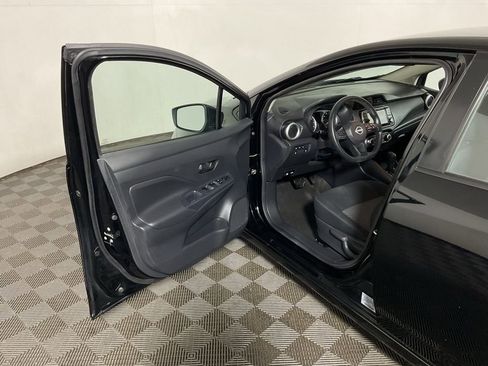 Used 2023 Nissan Versa S w/ Trunk Package FWD image 18