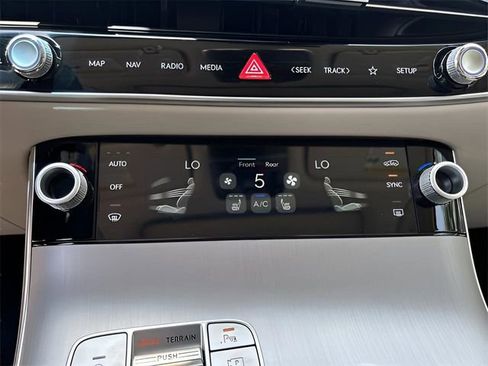 New 2026 Genesis GV70 2.5T Select image 26