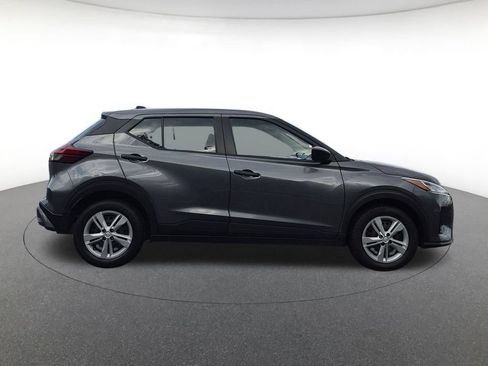 Used 2025 Nissan Kicks Play S FWD image 4