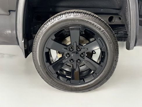 Used 2018 GMC Sierra 1500 Denali AWD/4WD image 31