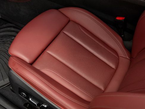 Used 2024 BMW 430i Coupe w/ M Sport Package RWD image 22