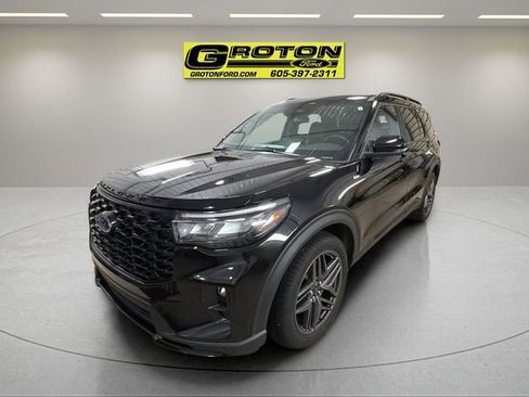 Used 2025 Ford Explorer ST-Line w/ ST-Line Street Pack image 1