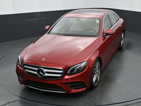 Used 2020 Mercedes-Benz E 350 Sedan image 27