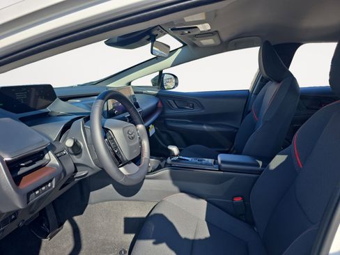 Used 2026 Toyota Prius Plug-In Hybrid FWD image 9