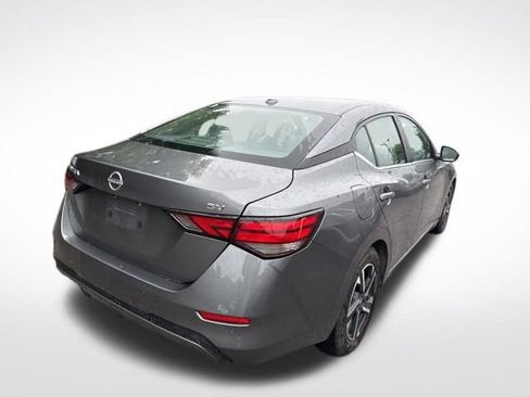 Used 2024 Nissan Sentra SV FWD image 5